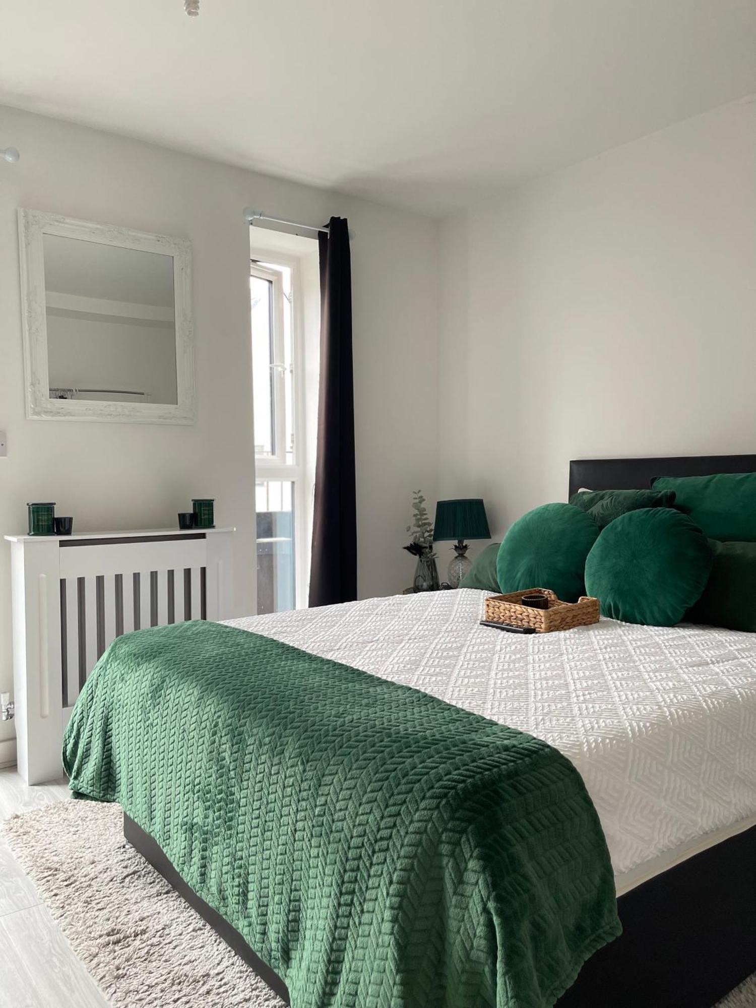 Cosy Bedrooms Манчестър Екстериор снимка